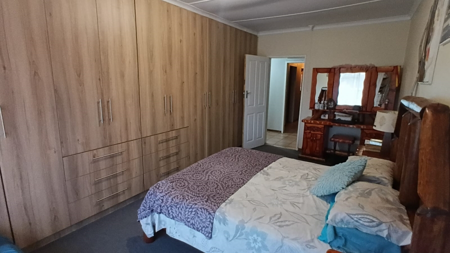 4 Bedroom Property for Sale in Bloemdal Free State